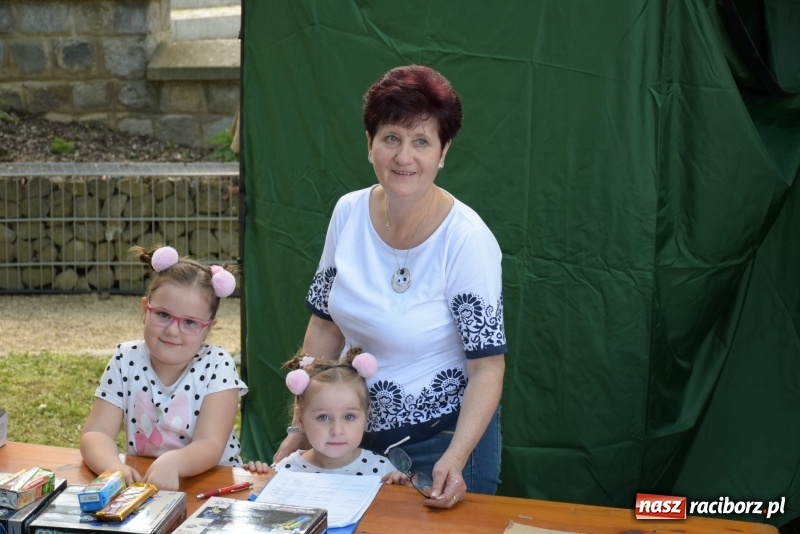 Zdjęcie w galerii na portalu naszraciborz.pl: Majówka pod zamkiem w Chałupkach [FOTO] wiadomości z regionu