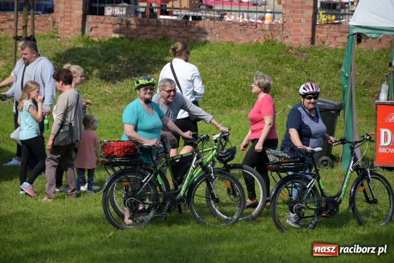 Zdjęcie w galerii na portalu naszraciborz.pl: Majówka pod zamkiem w Chałupkach [FOTO] wiadomości z regionu