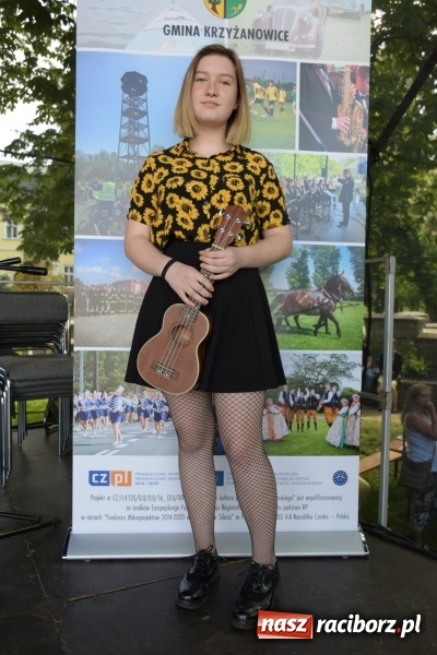 Zdjęcie w galerii na portalu naszraciborz.pl: Majówka pod zamkiem w Chałupkach [FOTO] wiadomości z regionu