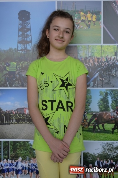 Zdjęcie w galerii na portalu naszraciborz.pl: Majówka pod zamkiem w Chałupkach [FOTO] wiadomości z regionu