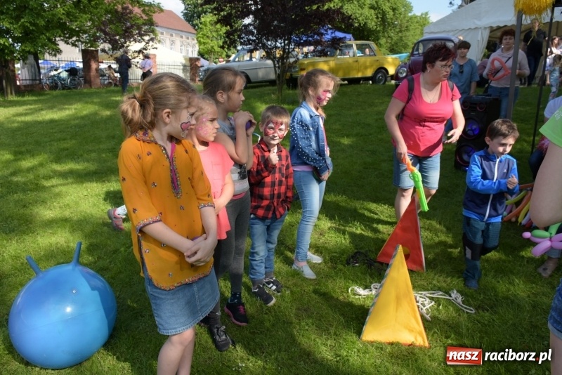 Zdjęcie w galerii na portalu naszraciborz.pl: Majówka pod zamkiem w Chałupkach [FOTO] wiadomości z regionu