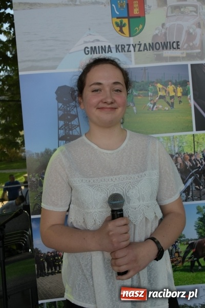 Zdjęcie w galerii na portalu naszraciborz.pl: Majówka pod zamkiem w Chałupkach [FOTO] wiadomości z regionu
