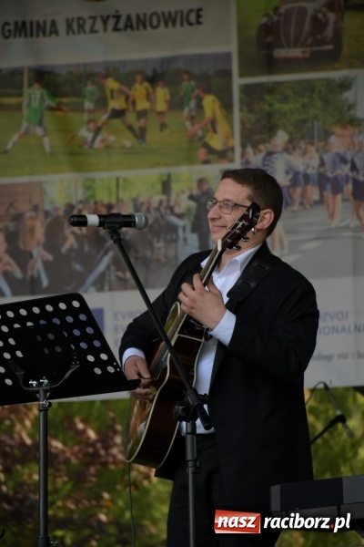 Zdjęcie w galerii na portalu naszraciborz.pl: Majówka pod zamkiem w Chałupkach [FOTO] wiadomości z regionu