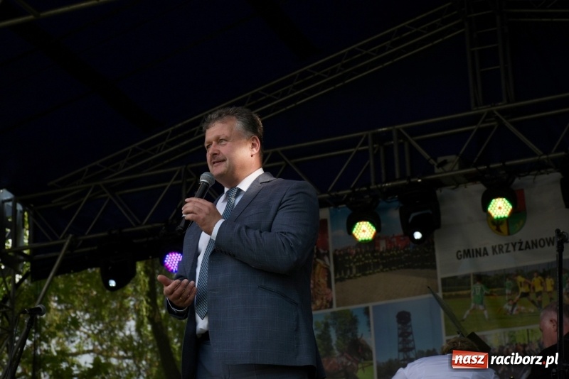 Zdjęcie w galerii na portalu naszraciborz.pl: Majówka pod zamkiem w Chałupkach [FOTO] wiadomości z regionu