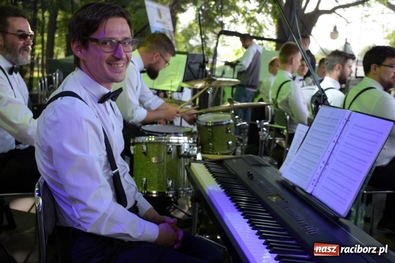 Zdjęcie w galerii na portalu naszraciborz.pl: Majówka pod zamkiem w Chałupkach [FOTO] wiadomości z regionu