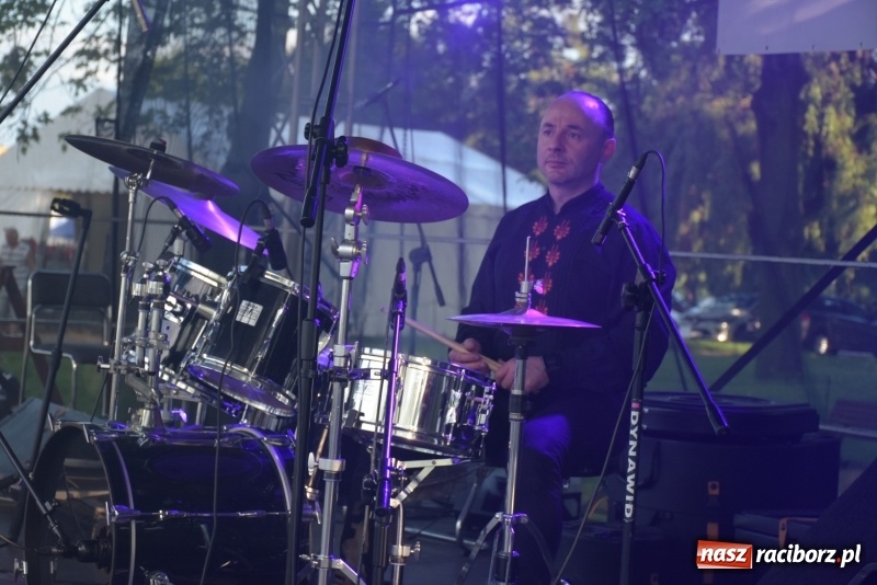 Zdjęcie w galerii na portalu naszraciborz.pl: Majówka pod zamkiem w Chałupkach [FOTO] wiadomości z regionu