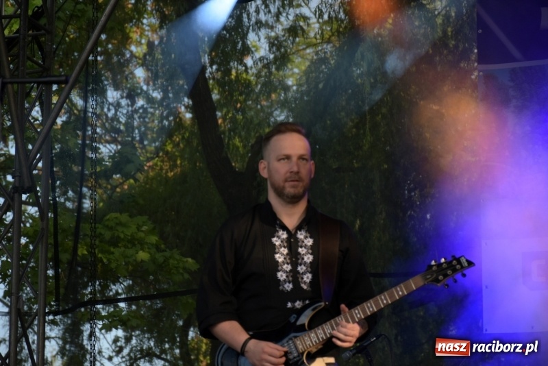 Zdjęcie w galerii na portalu naszraciborz.pl: Majówka pod zamkiem w Chałupkach [FOTO] wiadomości z regionu