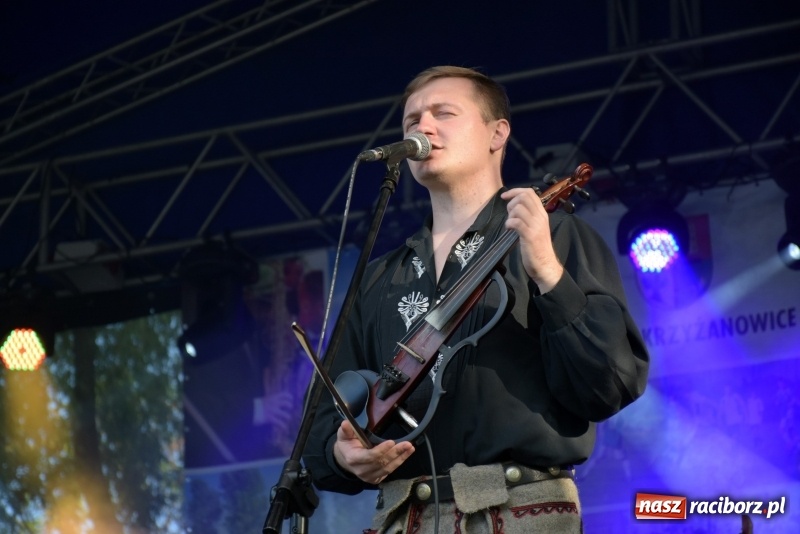 Zdjęcie w galerii na portalu naszraciborz.pl: Majówka pod zamkiem w Chałupkach [FOTO] wiadomości z regionu