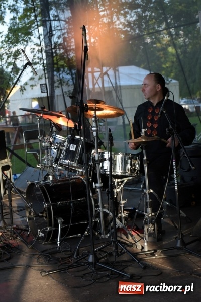 Zdjęcie w galerii na portalu naszraciborz.pl: Majówka pod zamkiem w Chałupkach [FOTO] wiadomości z regionu