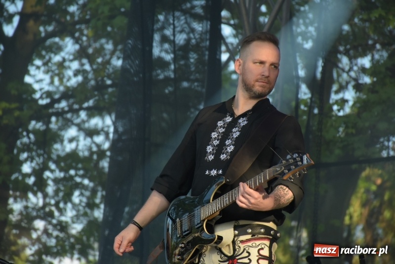 Zdjęcie w galerii na portalu naszraciborz.pl: Majówka pod zamkiem w Chałupkach [FOTO] wiadomości z regionu