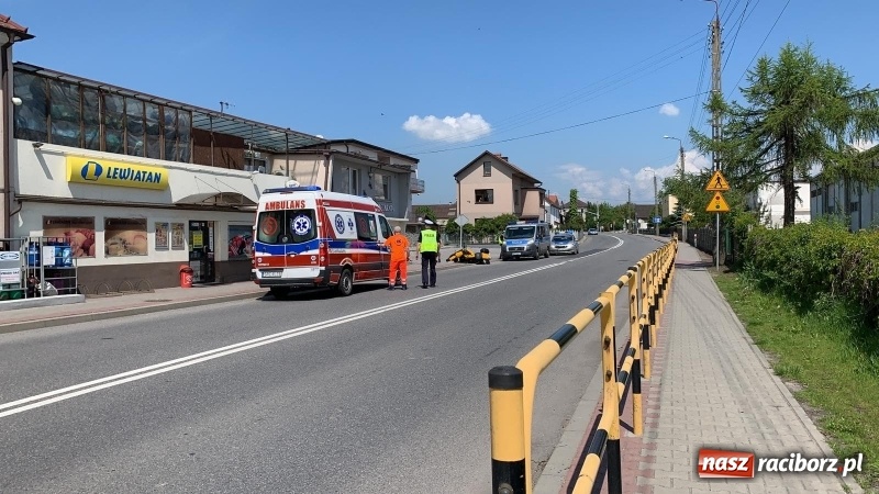 Zdjęcie w galerii na portalu naszraciborz.pl: Potrącenie rowerzystki w Bieńkowicach  wiadomości z regionu
