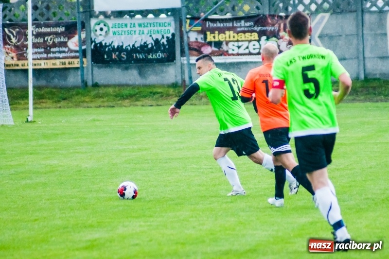 Zdjęcie w galerii na portalu naszraciborz.pl: Tworków uległ Studziennej. Zmiana lidera w A klasie [FOTO] wiadomości z regionu