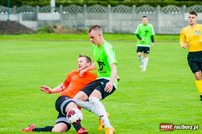 Zdjęcie w galerii na portalu naszraciborz.pl: Tworków uległ Studziennej. Zmiana lidera w A klasie [FOTO] wiadomości z regionu