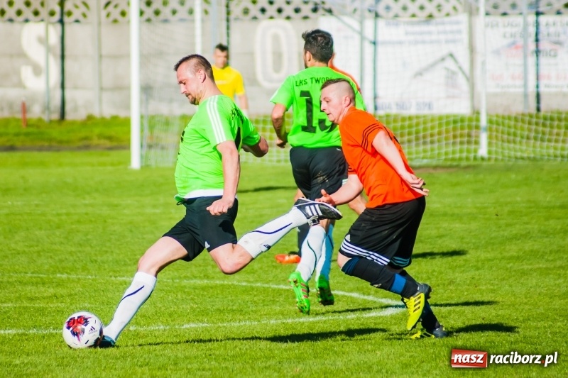 Zdjęcie w galerii na portalu naszraciborz.pl: Tworków uległ Studziennej. Zmiana lidera w A klasie [FOTO] wiadomości z regionu
