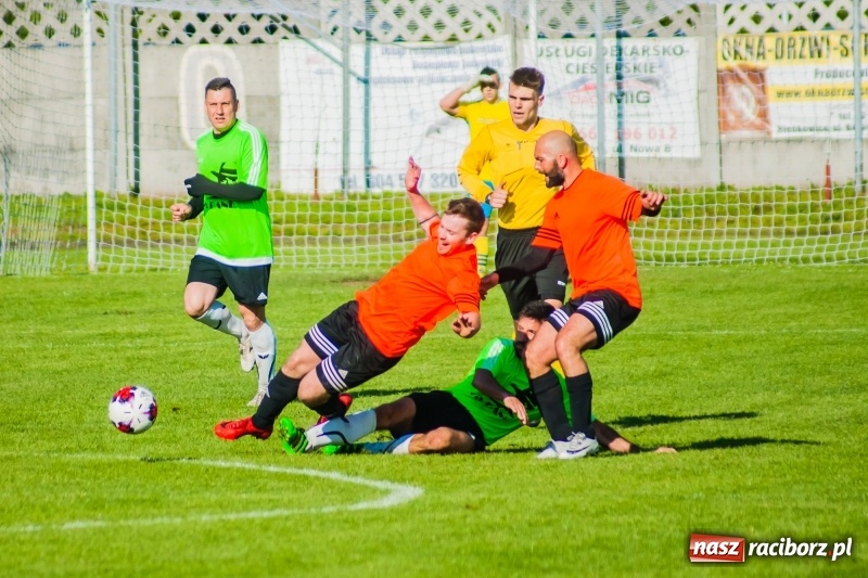 Zdjęcie w galerii na portalu naszraciborz.pl: Tworków uległ Studziennej. Zmiana lidera w A klasie [FOTO] wiadomości z regionu