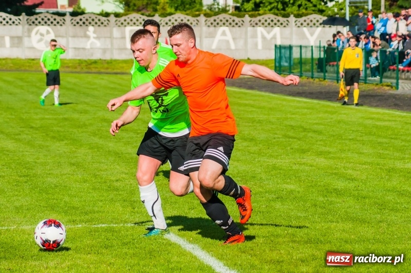 Zdjęcie w galerii na portalu naszraciborz.pl: Tworków uległ Studziennej. Zmiana lidera w A klasie [FOTO] wiadomości z regionu