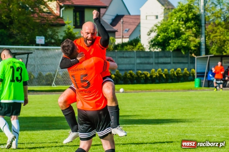 Zdjęcie w galerii na portalu naszraciborz.pl: Tworków uległ Studziennej. Zmiana lidera w A klasie [FOTO] wiadomości z regionu