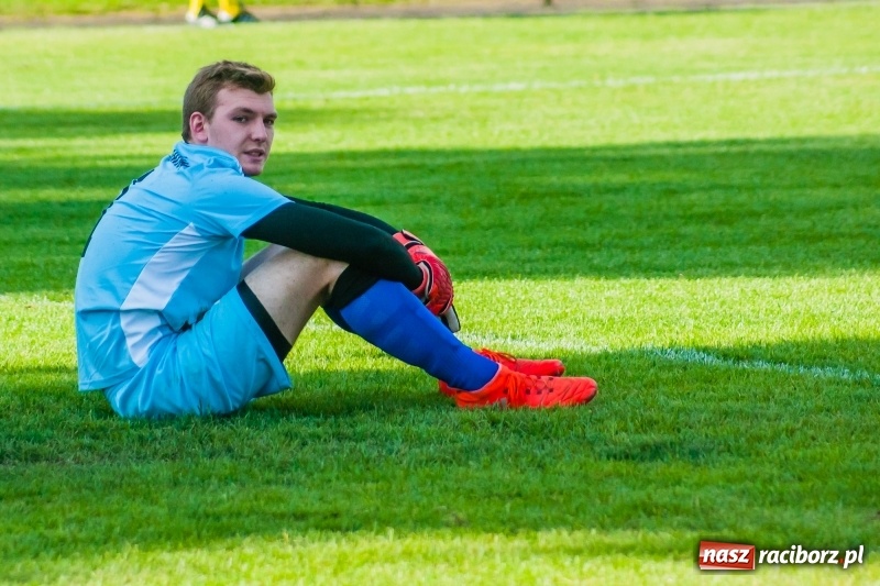 Zdjęcie w galerii na portalu naszraciborz.pl: Tworków uległ Studziennej. Zmiana lidera w A klasie [FOTO] wiadomości z regionu