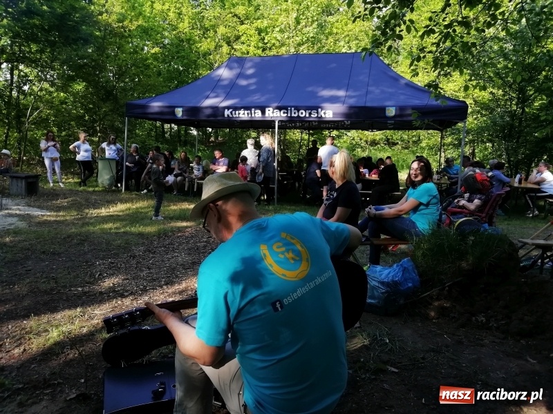 Zdjęcie w galerii na portalu naszraciborz.pl: Piknik przy grillu w Kuźni Raciborskiej wiadomości z regionu