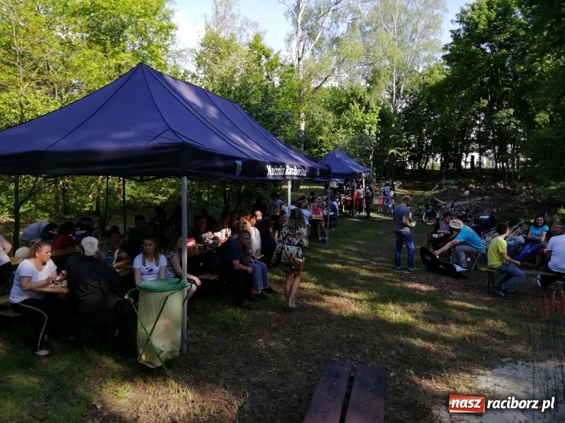 Zdjęcie w galerii na portalu naszraciborz.pl: Piknik przy grillu w Kuźni Raciborskiej wiadomości z regionu