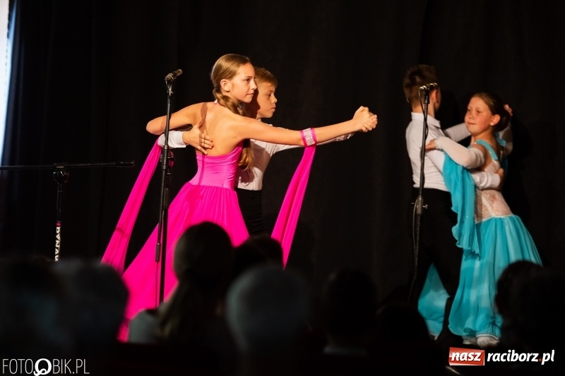 Zdjęcie w galerii na portalu naszraciborz.pl: Koncert z okazji Dnia Mamy i Taty na Zamku Piastowskim wiadomości z regionu