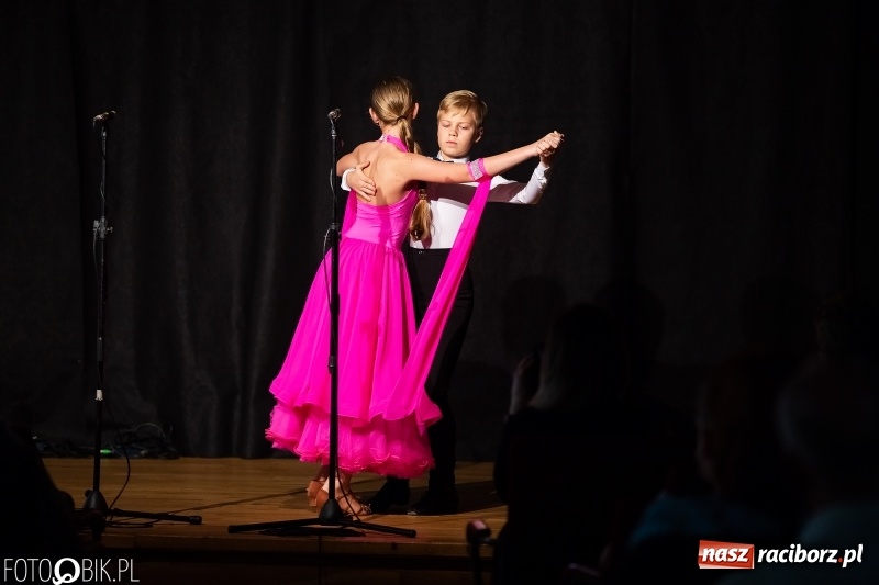 Zdjęcie w galerii na portalu naszraciborz.pl: Koncert z okazji Dnia Mamy i Taty na Zamku Piastowskim wiadomości z regionu