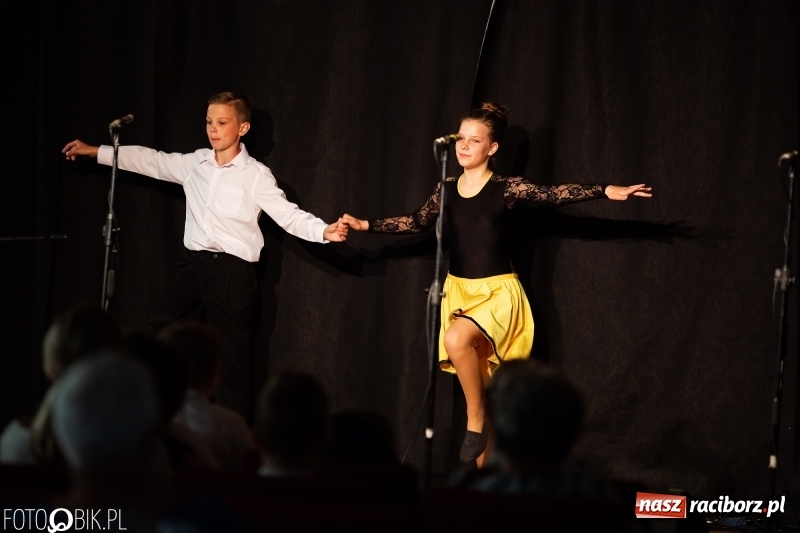 Zdjęcie w galerii na portalu naszraciborz.pl: Koncert z okazji Dnia Mamy i Taty na Zamku Piastowskim wiadomości z regionu