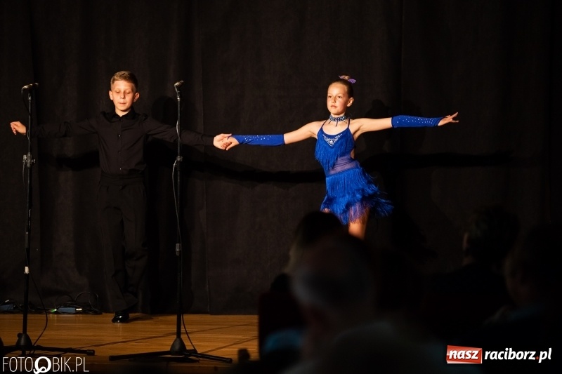 Zdjęcie w galerii na portalu naszraciborz.pl: Koncert z okazji Dnia Mamy i Taty na Zamku Piastowskim wiadomości z regionu