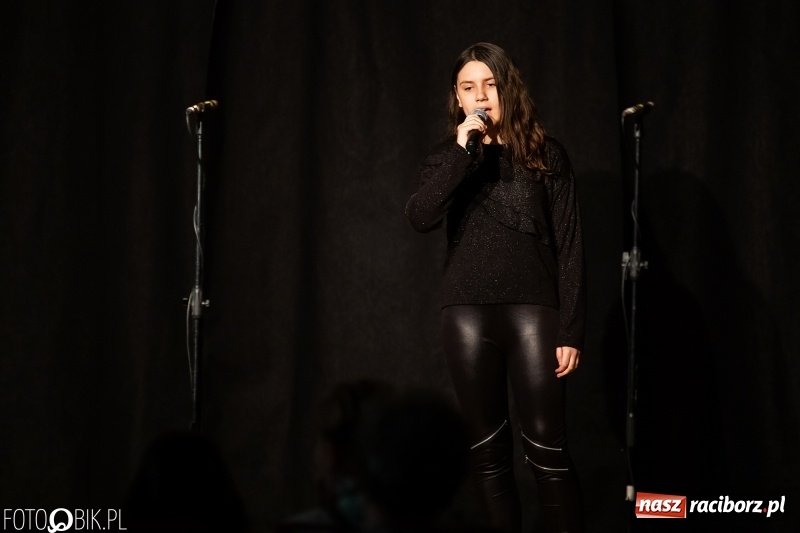 Zdjęcie w galerii na portalu naszraciborz.pl: Koncert z okazji Dnia Mamy i Taty na Zamku Piastowskim wiadomości z regionu