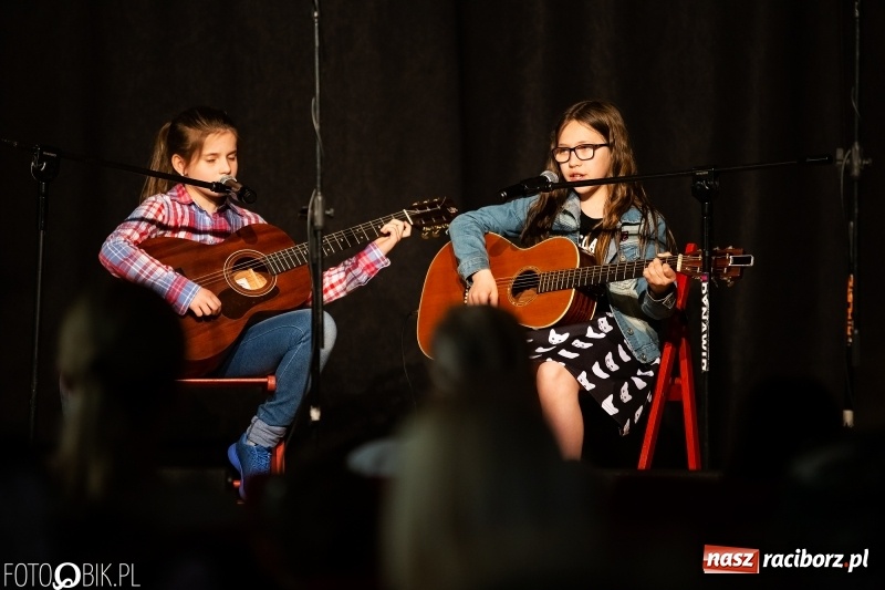 Zdjęcie w galerii na portalu naszraciborz.pl: Koncert z okazji Dnia Mamy i Taty na Zamku Piastowskim wiadomości z regionu