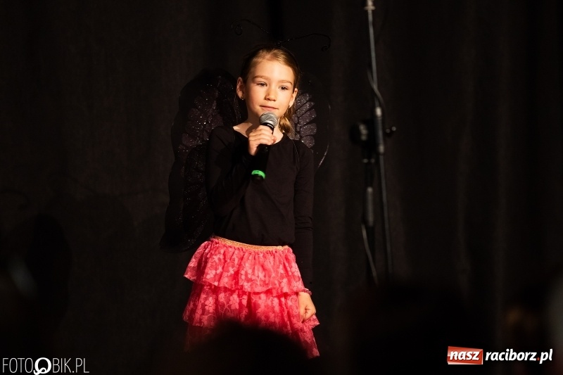 Zdjęcie w galerii na portalu naszraciborz.pl: Koncert z okazji Dnia Mamy i Taty na Zamku Piastowskim wiadomości z regionu