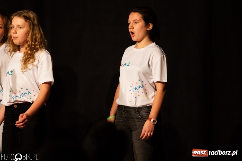 Zdjęcie w galerii na portalu naszraciborz.pl: Koncert z okazji Dnia Mamy i Taty na Zamku Piastowskim wiadomości z regionu