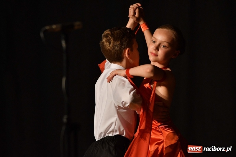 Zdjęcie w galerii na portalu naszraciborz.pl: Koncert z okazji Dnia Mamy i Taty na Zamku Piastowskim wiadomości z regionu