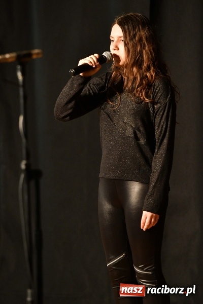 Zdjęcie w galerii na portalu naszraciborz.pl: Koncert z okazji Dnia Mamy i Taty na Zamku Piastowskim wiadomości z regionu