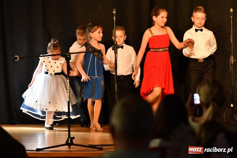 Zdjęcie w galerii na portalu naszraciborz.pl: Koncert z okazji Dnia Mamy i Taty na Zamku Piastowskim wiadomości z regionu