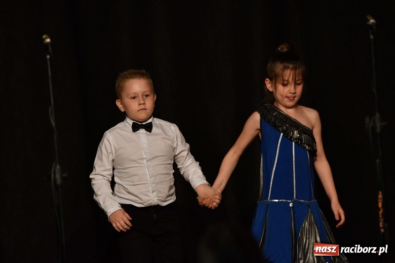 Zdjęcie w galerii na portalu naszraciborz.pl: Koncert z okazji Dnia Mamy i Taty na Zamku Piastowskim wiadomości z regionu