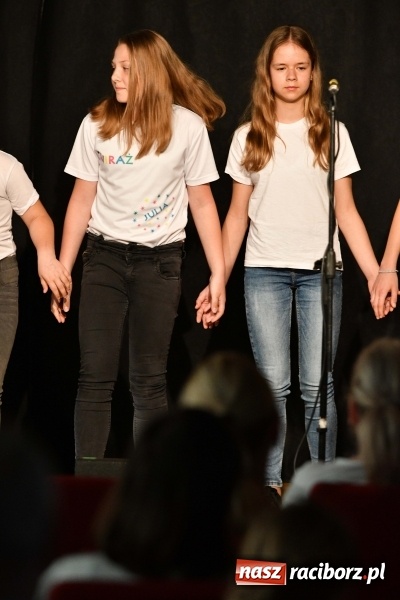 Zdjęcie w galerii na portalu naszraciborz.pl: Koncert z okazji Dnia Mamy i Taty na Zamku Piastowskim wiadomości z regionu