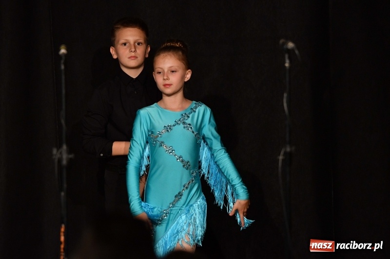 Zdjęcie w galerii na portalu naszraciborz.pl: Koncert z okazji Dnia Mamy i Taty na Zamku Piastowskim wiadomości z regionu