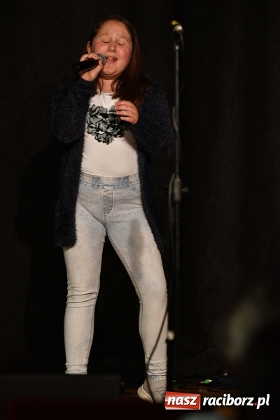 Zdjęcie w galerii na portalu naszraciborz.pl: Koncert z okazji Dnia Mamy i Taty na Zamku Piastowskim wiadomości z regionu