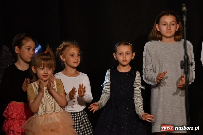 Zdjęcie w galerii na portalu naszraciborz.pl: Koncert z okazji Dnia Mamy i Taty na Zamku Piastowskim wiadomości z regionu