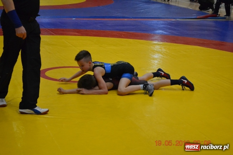 Zdjęcie w galerii na portalu naszraciborz.pl: Dobry start zapaśników Unii na zawodach w Kladnie [FOTO] wiadomości z regionu