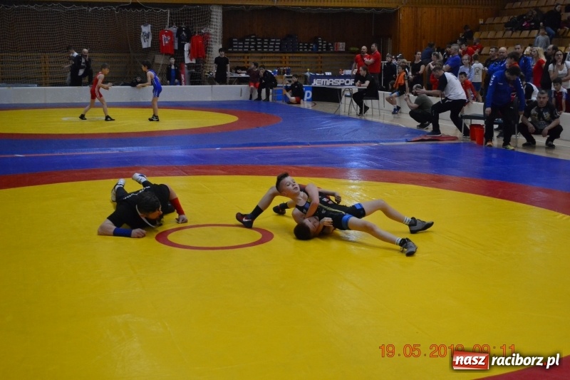 Zdjęcie w galerii na portalu naszraciborz.pl: Dobry start zapaśników Unii na zawodach w Kladnie [FOTO] wiadomości z regionu