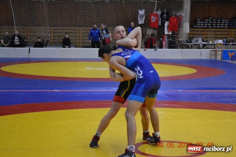 Zdjęcie w galerii na portalu naszraciborz.pl: Dobry start zapaśników Unii na zawodach w Kladnie [FOTO] wiadomości z regionu