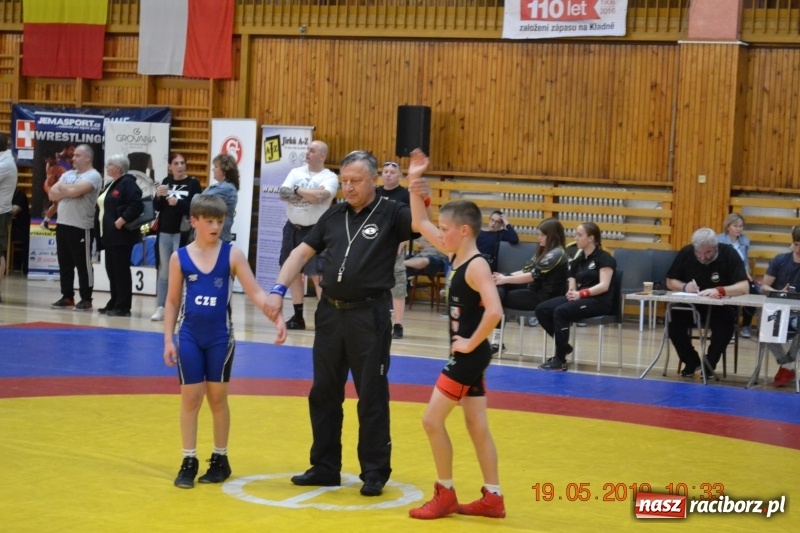 Zdjęcie w galerii na portalu naszraciborz.pl: Dobry start zapaśników Unii na zawodach w Kladnie [FOTO] wiadomości z regionu