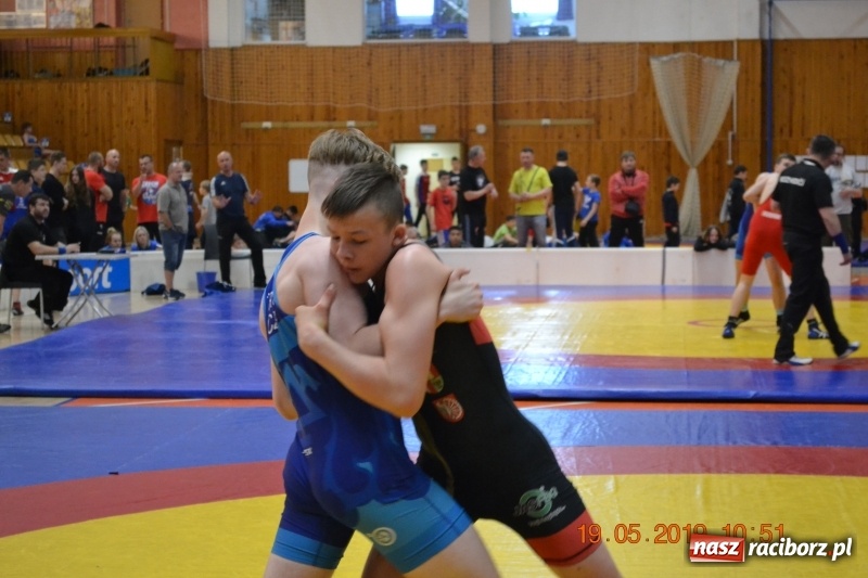 Zdjęcie w galerii na portalu naszraciborz.pl: Dobry start zapaśników Unii na zawodach w Kladnie [FOTO] wiadomości z regionu