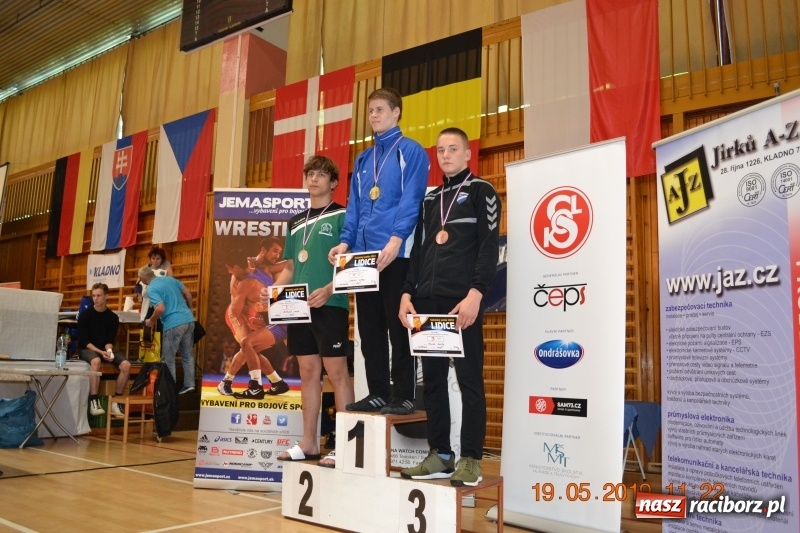 Zdjęcie w galerii na portalu naszraciborz.pl: Dobry start zapaśników Unii na zawodach w Kladnie [FOTO] wiadomości z regionu