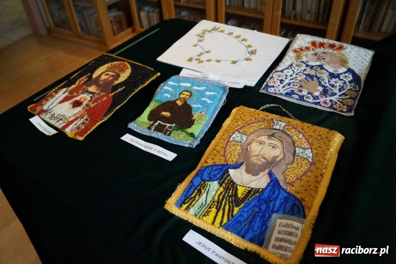 Zdjęcie w galerii na portalu naszraciborz.pl: Wystawa haftu w DPS Złota Jesień wiadomości z regionu