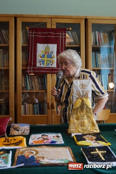 Zdjęcie w galerii na portalu naszraciborz.pl: Wystawa haftu w DPS Złota Jesień wiadomości z regionu