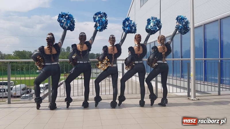 Zdjęcie w galerii na portalu naszraciborz.pl: Medalowe żniwa raciborskich mażoretek na Mistrzostwach Polski wiadomości z regionu
