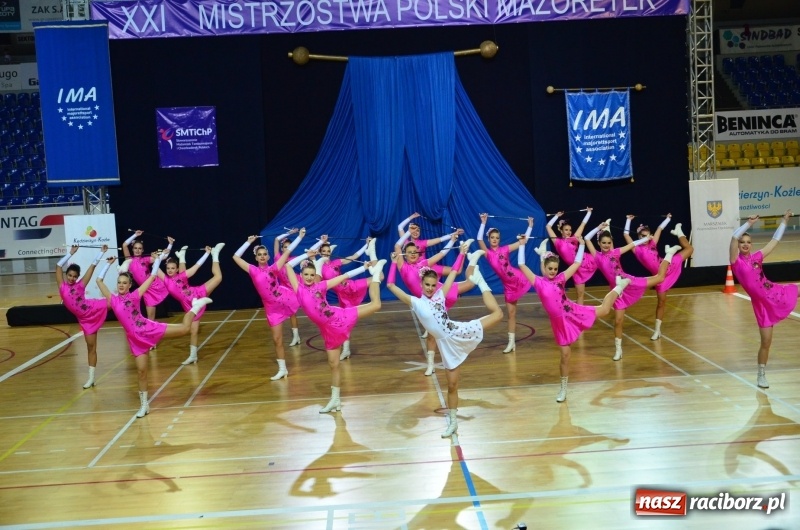 Zdjęcie w galerii na portalu naszraciborz.pl: Medalowe żniwa raciborskich mażoretek na Mistrzostwach Polski wiadomości z regionu